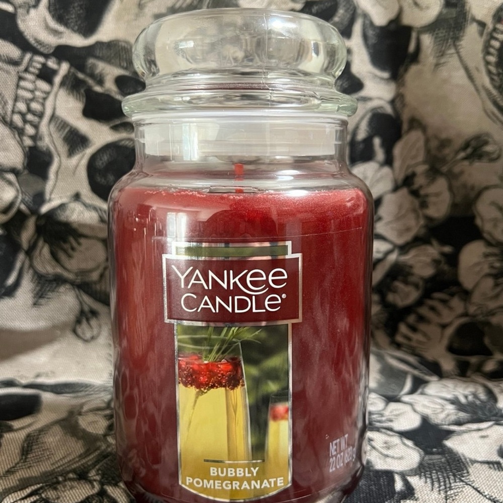 Yankee Candle Bubbly Pomegranate Red Candle